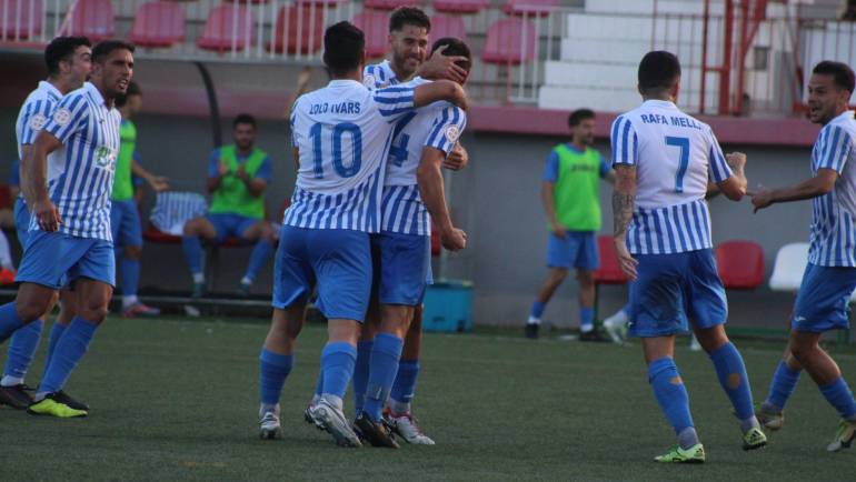 Primeros tres puntos en El Fornás (0-2)